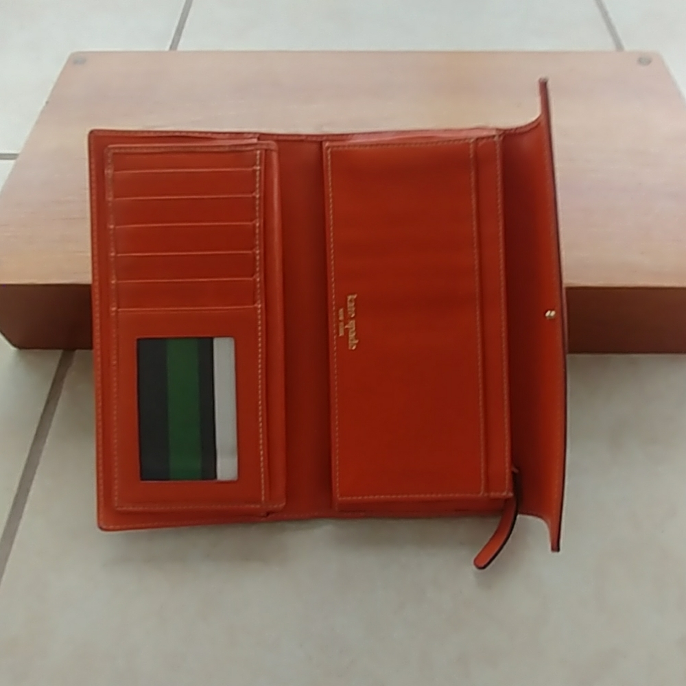 Kate Spade large wallet - Picture 2 of 5